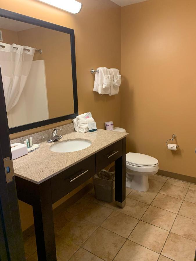 Quality Inn & Suites Minot Dış mekan fotoğraf