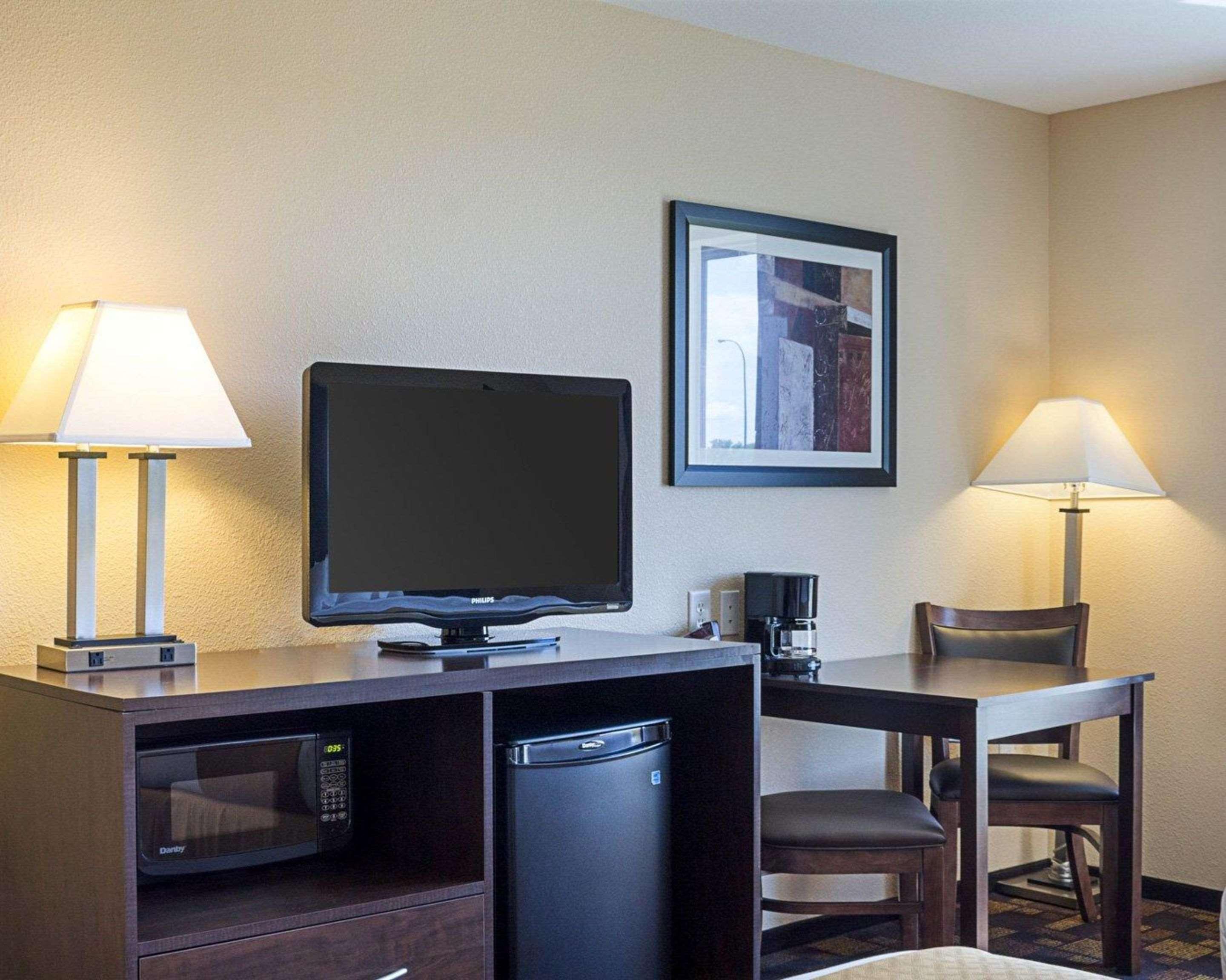Quality Inn & Suites Minot Dış mekan fotoğraf