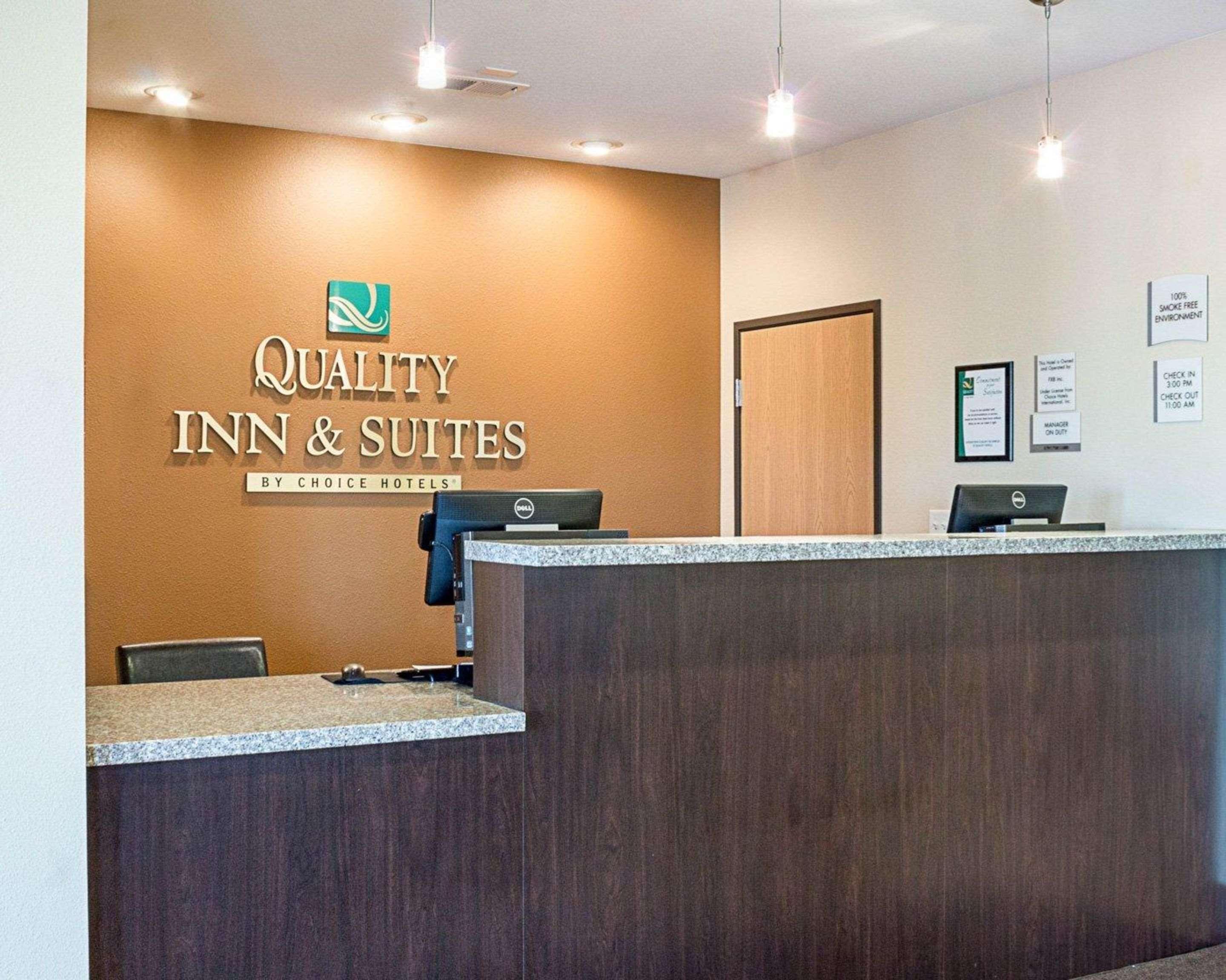 Quality Inn & Suites Minot Dış mekan fotoğraf
