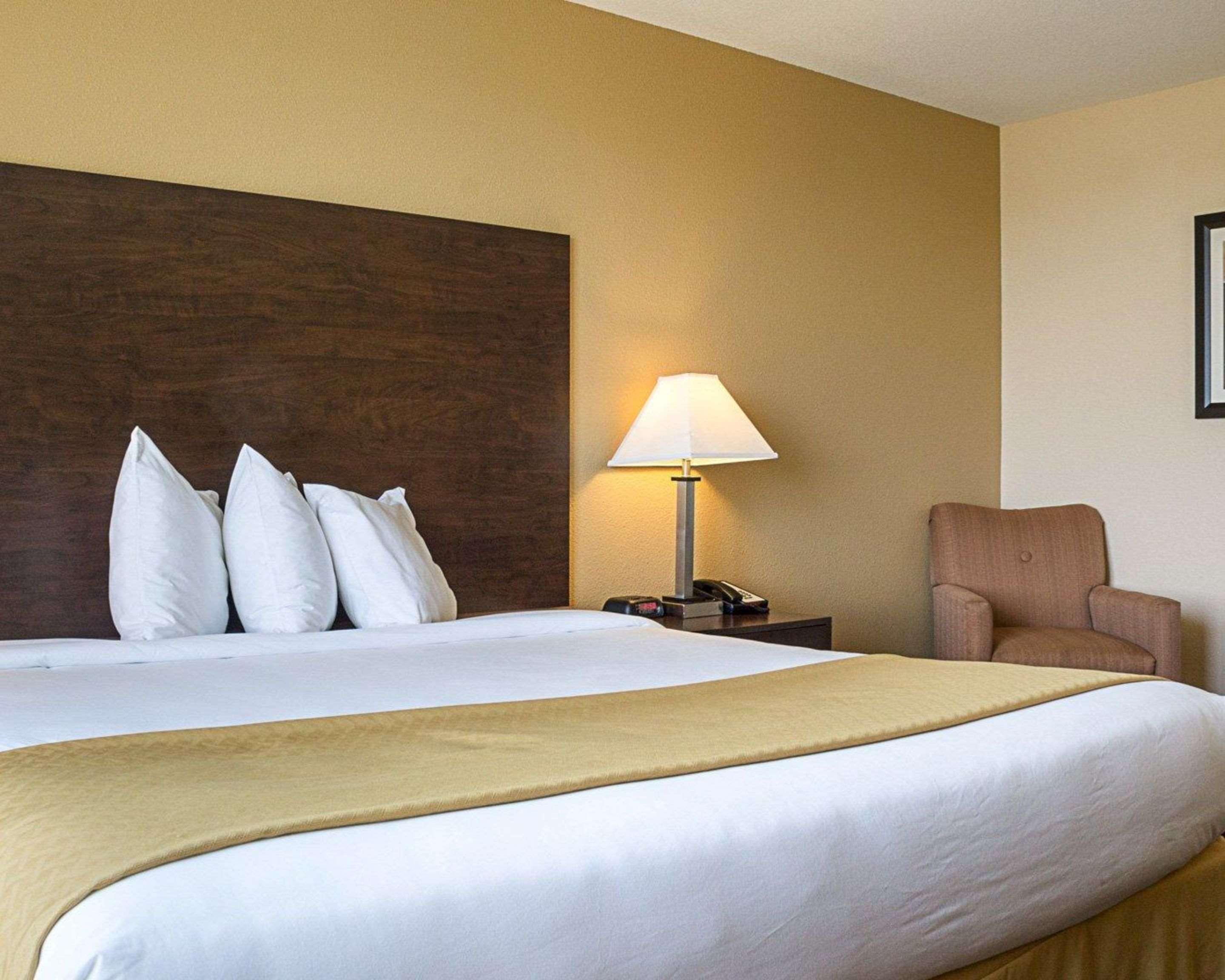 Quality Inn & Suites Minot Dış mekan fotoğraf