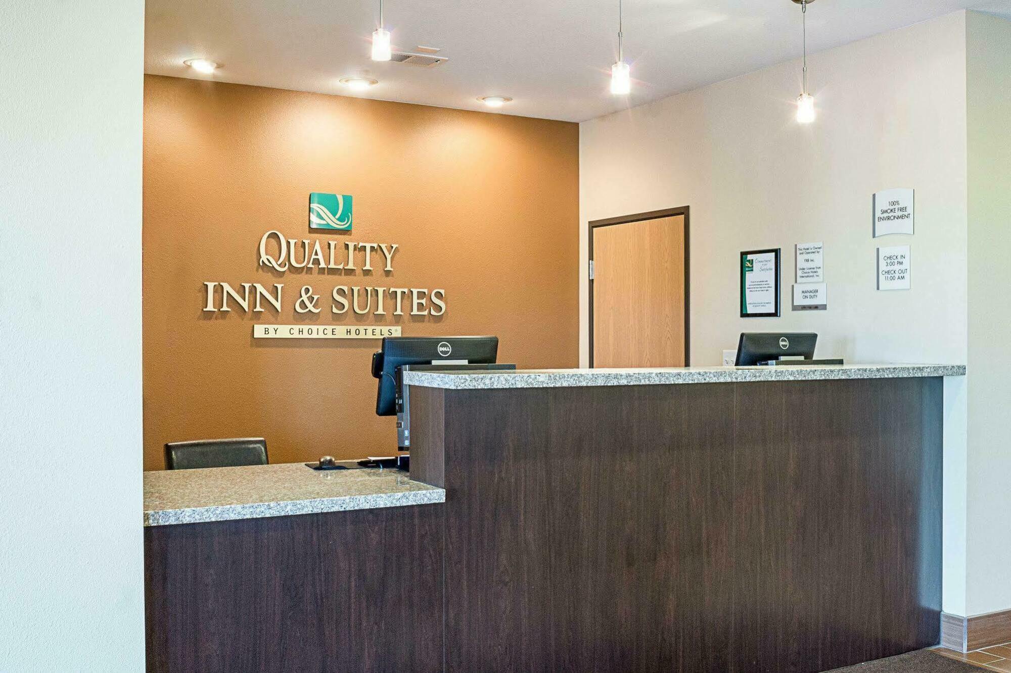 Quality Inn & Suites Minot Dış mekan fotoğraf