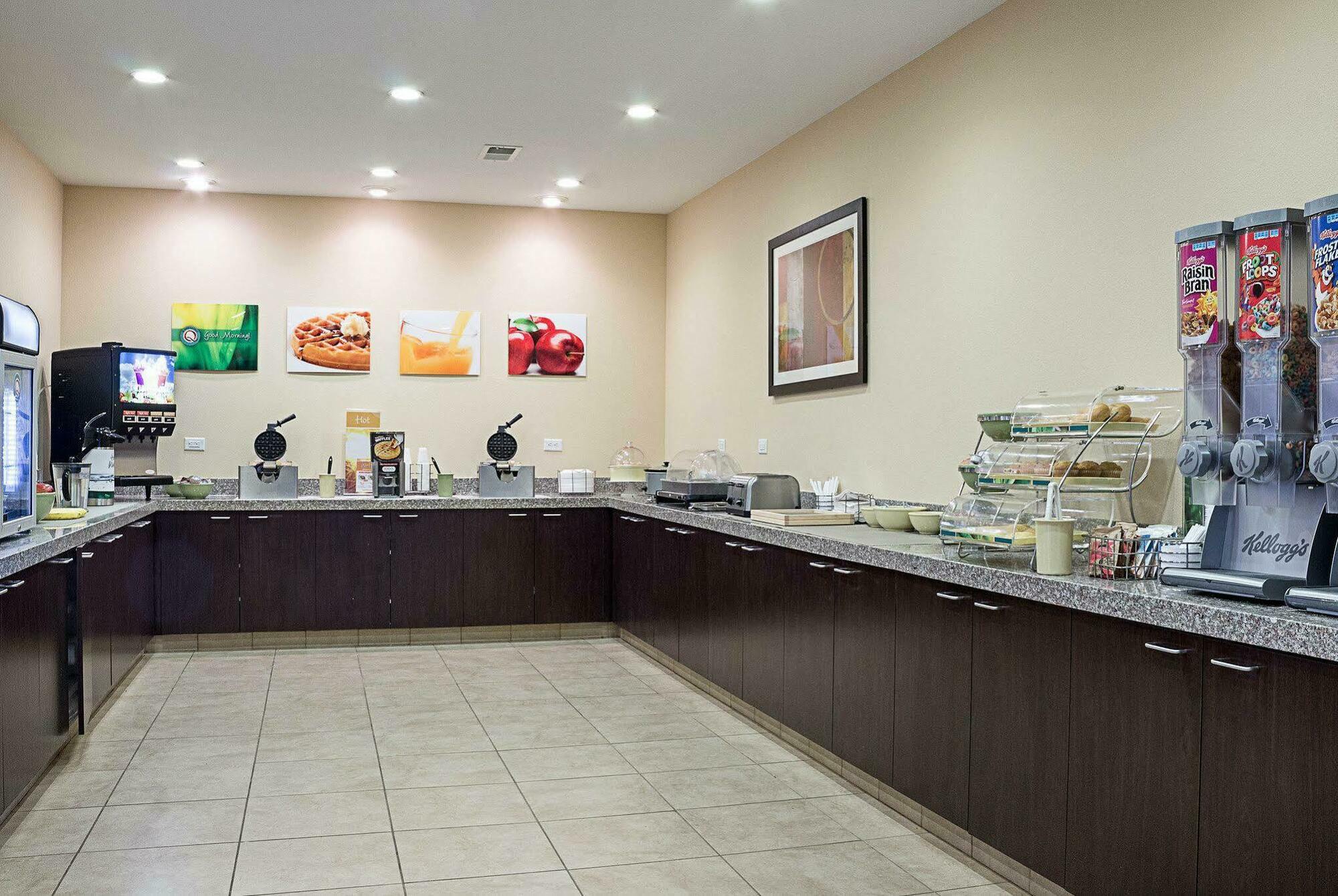 Quality Inn & Suites Minot Dış mekan fotoğraf