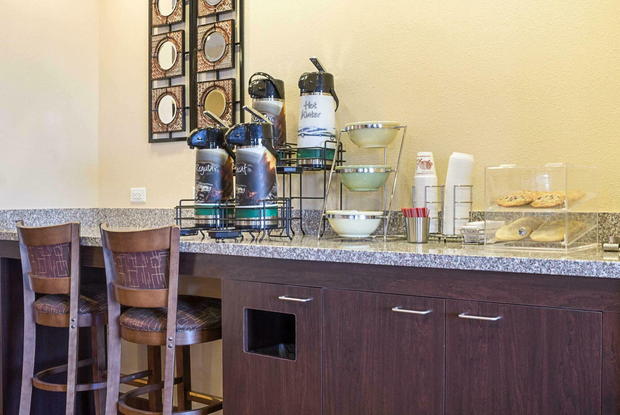 Quality Inn & Suites Minot Dış mekan fotoğraf